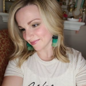 Meet your Posher, Dana